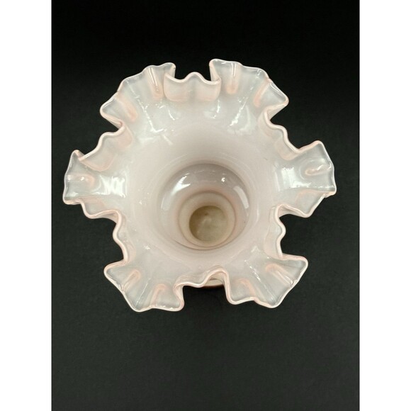 Vintage Fenton Peach Pink Art Glass Ruffle Vase - Cottagecore Vase - Picture 7 of 12